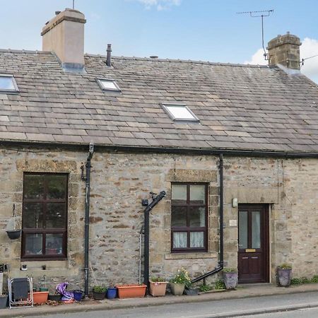 Watershed Cottage Settle Exterior photo